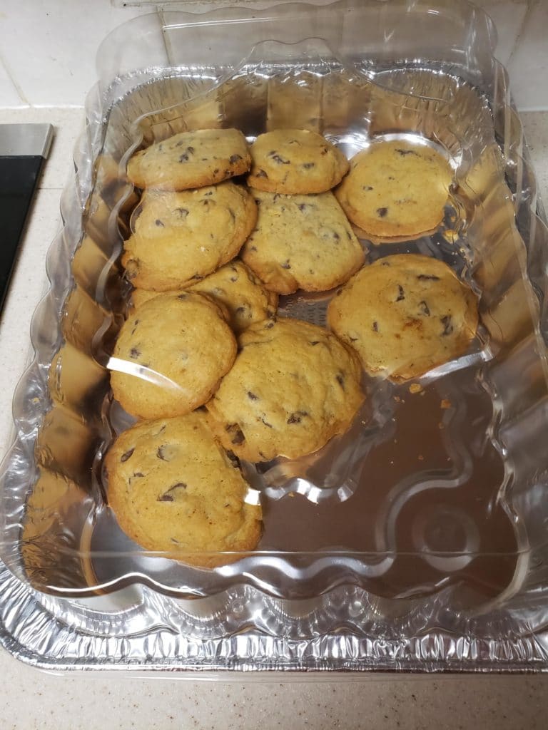 This image has an empty alt attribute; its file name is cookie-plate-768x1024.jpg